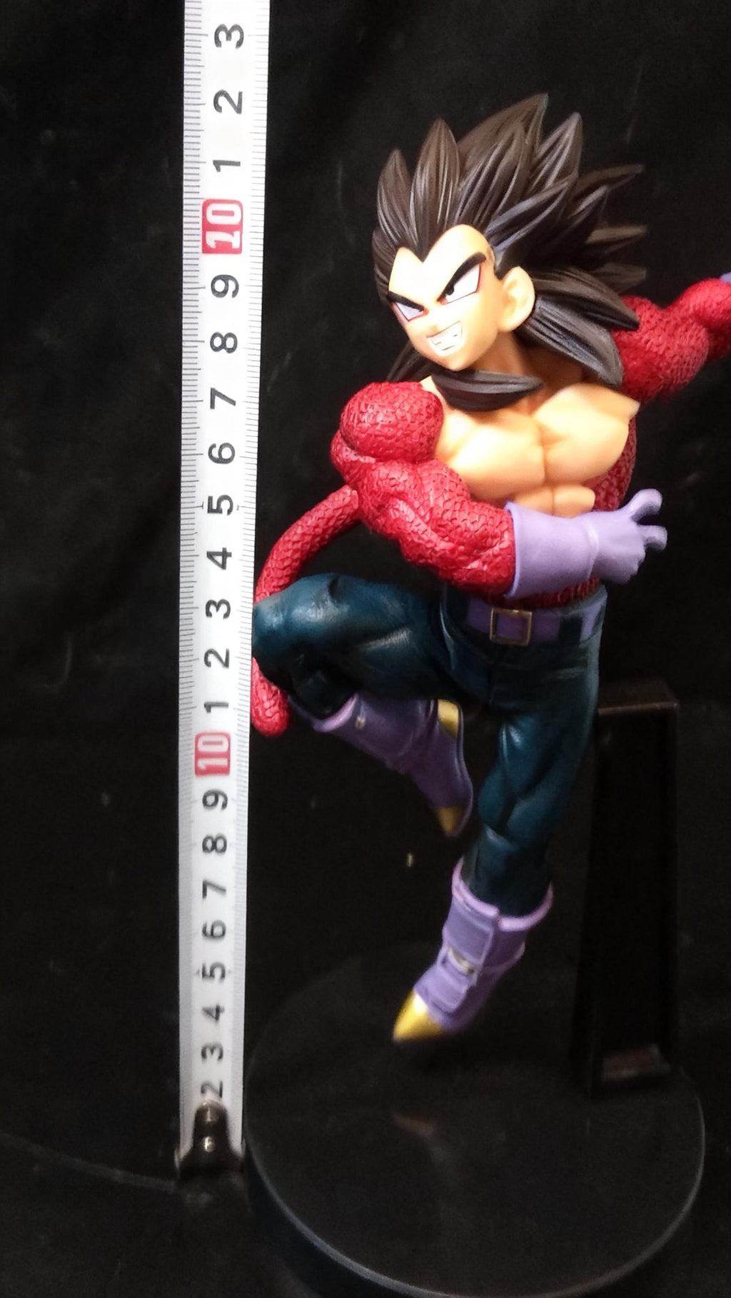 Figura Coleccionable Vegeta SSJ4 Dragon Ball GT – 20 cm con Base